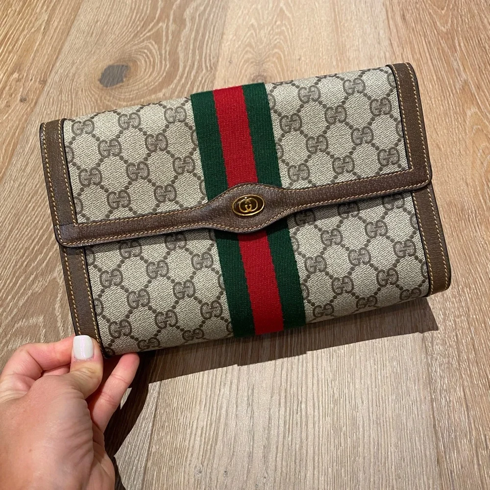 Authentic Gucci clutch - Picture 1 of 11